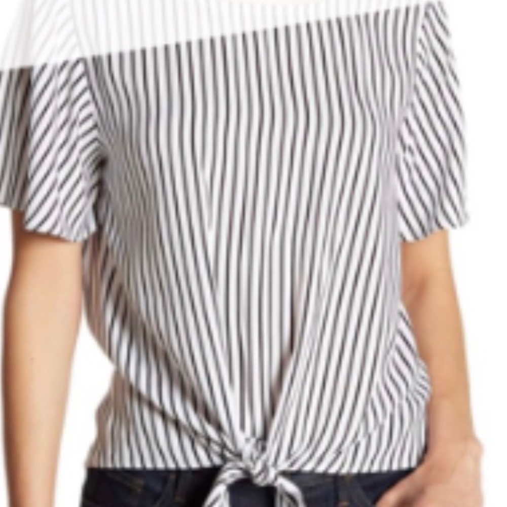 NWT Socialite tie front striped short sleeve shirt